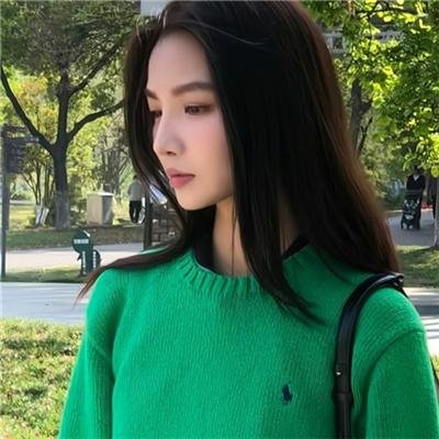 弱比少男闯女校